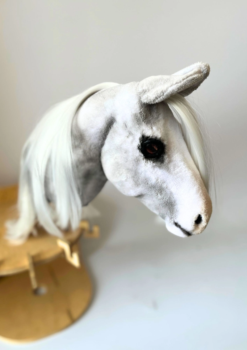 REALISTYCZNY HOBBY HORSE A4 – 1 sztuka, edycja limitowana