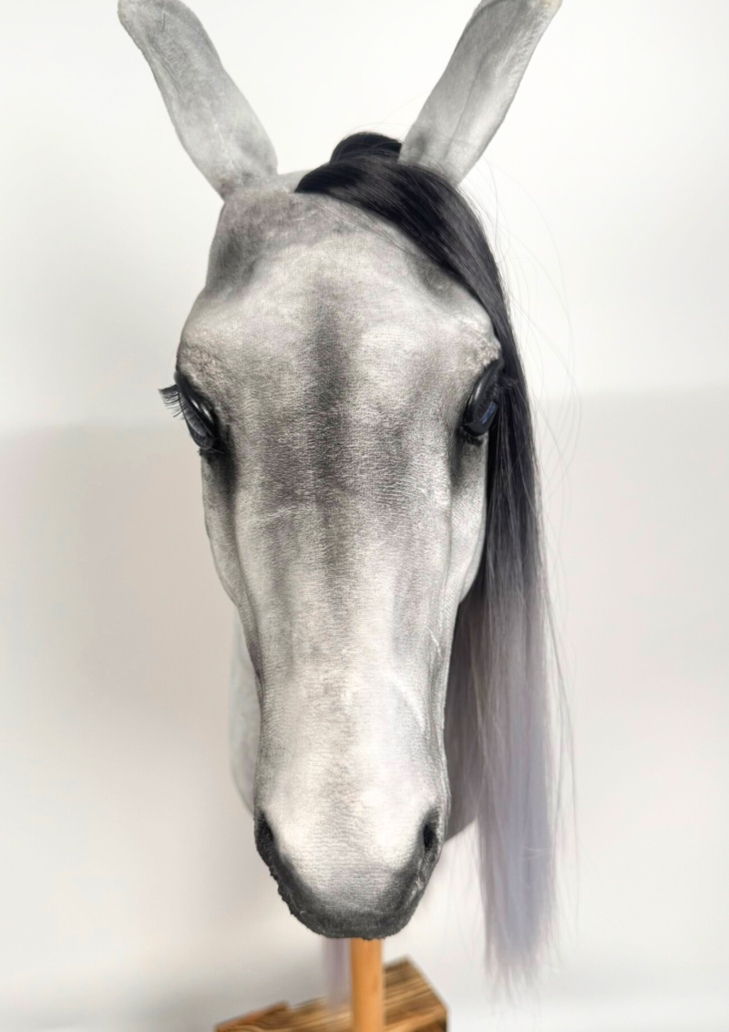 UJEŻDŻENIOWY REALISTYCZNY HOBBY HORSE A3 – SZARY