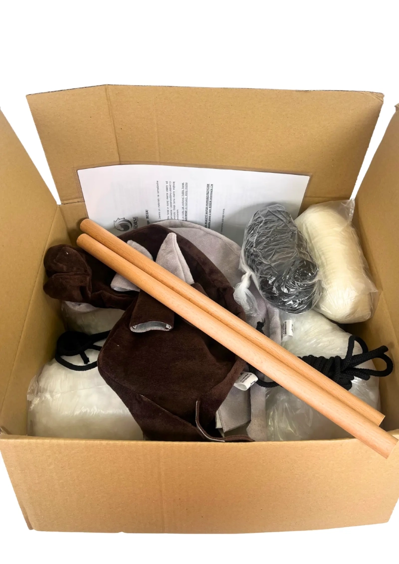 BOX DO SAMODZIELNEGO WYKOŃCZENIA - z wyszytymi głowami koni - NA 2 KONIE - ROZMIAR A5