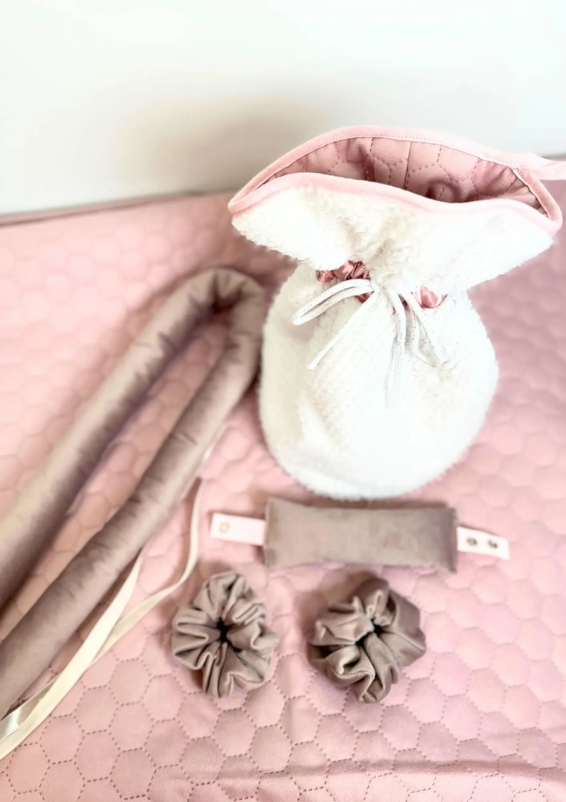 ZESTAW 2 White Lady in Pink - kosmetyczka, wałki do kręcenia na sucho, 2xscrunchie