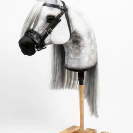 REALISTYCZNY HOBBY HORSE – BIAŁY KOŃ ARABSKI