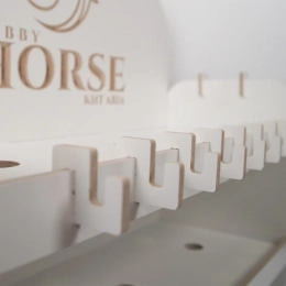 STAJNIA BIAŁA NA 3 KONIE