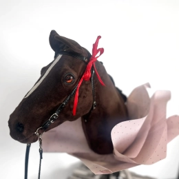 REALISTYCZNY HOBBY HORSE – CIEMNY KASZTAN/CZARNA/ŁATKA